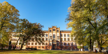 Die Universität Rostock – Geschichte, Bedeutung für die Stadt, Wirtschaftsfaktor und Wissenschaftsstandort
