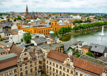 Gallentin: Spatenstich für Ausbau der Bahnstrecke Lübeck-Schwerin