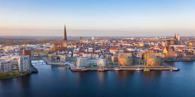 Rostock: Zukunftskonferenz der Maritimen Wirtschaft gestartet
