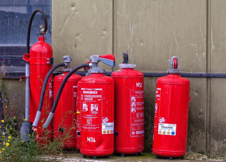 Brandschutz in Tierhaltungsanlagen: Bauministerium weist Kritik zurück