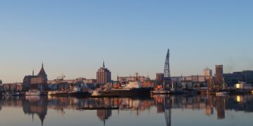 IHK Nord - Umfrage zeigt gespaltenes Bild in der maritimen Wirtschaft – Investitionsbedarf und Fachkräftemangel bleiben zentrale Herausforderungen