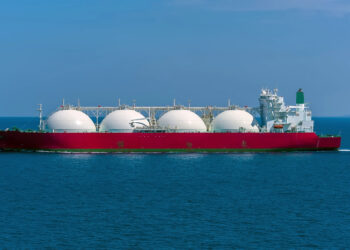 Übergangsfrist für LNG-Terminal Rügen abgelaufen: Deutsche Umwelthilfe fordert Betriebsstopp, bis Informationen zu Luftreinhaltung und Lärm öffentlich und geprüft sind