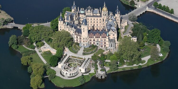 Schwesig: Wirtschaft – Bildung – Soziales: Landeshaushalt mit klaren Schwerpunkten